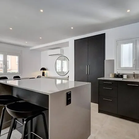 022 Stylish & Modern Apt, Near شقة
