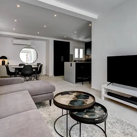 022 Stylish & Modern Apt, Near Fuengirola