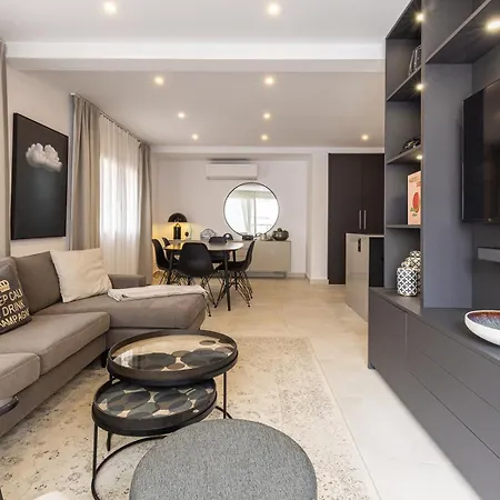 아파트 022 Stylish & Modern Apt, Near