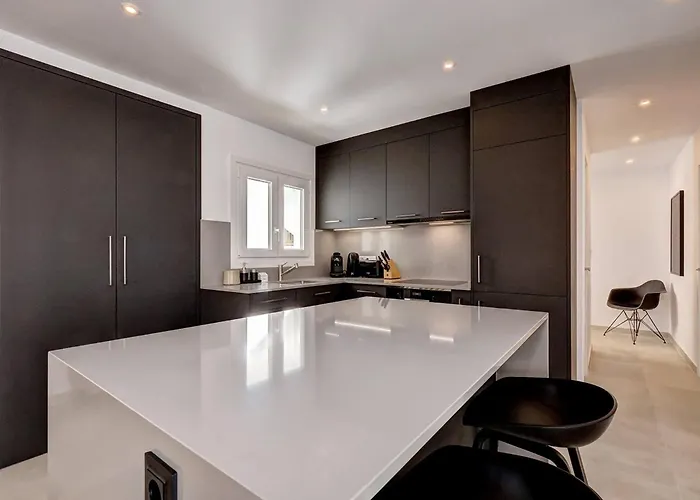 022 Stylish & Modern Apt, Near Fuengirola