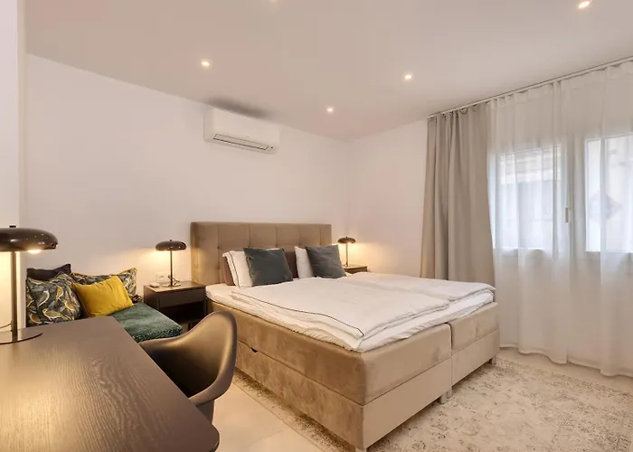022 Stylish & Modern Apt, Near Appartement Fuengirola