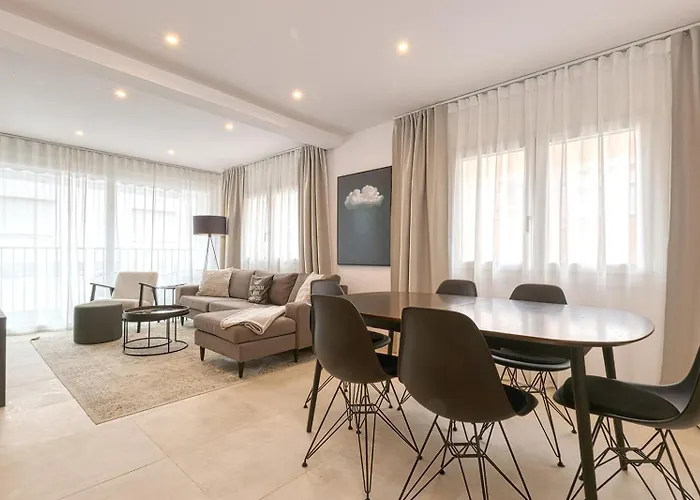 022 Stylish & Modern Apt, Near Fuengirola